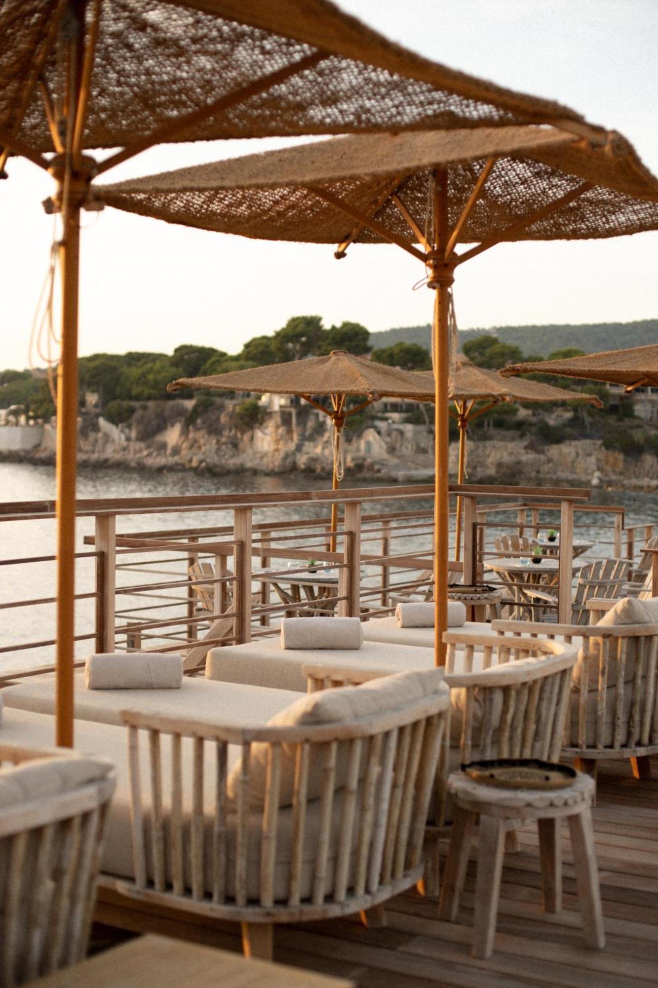 Hotel Plein Large Bandol Luaran gambar