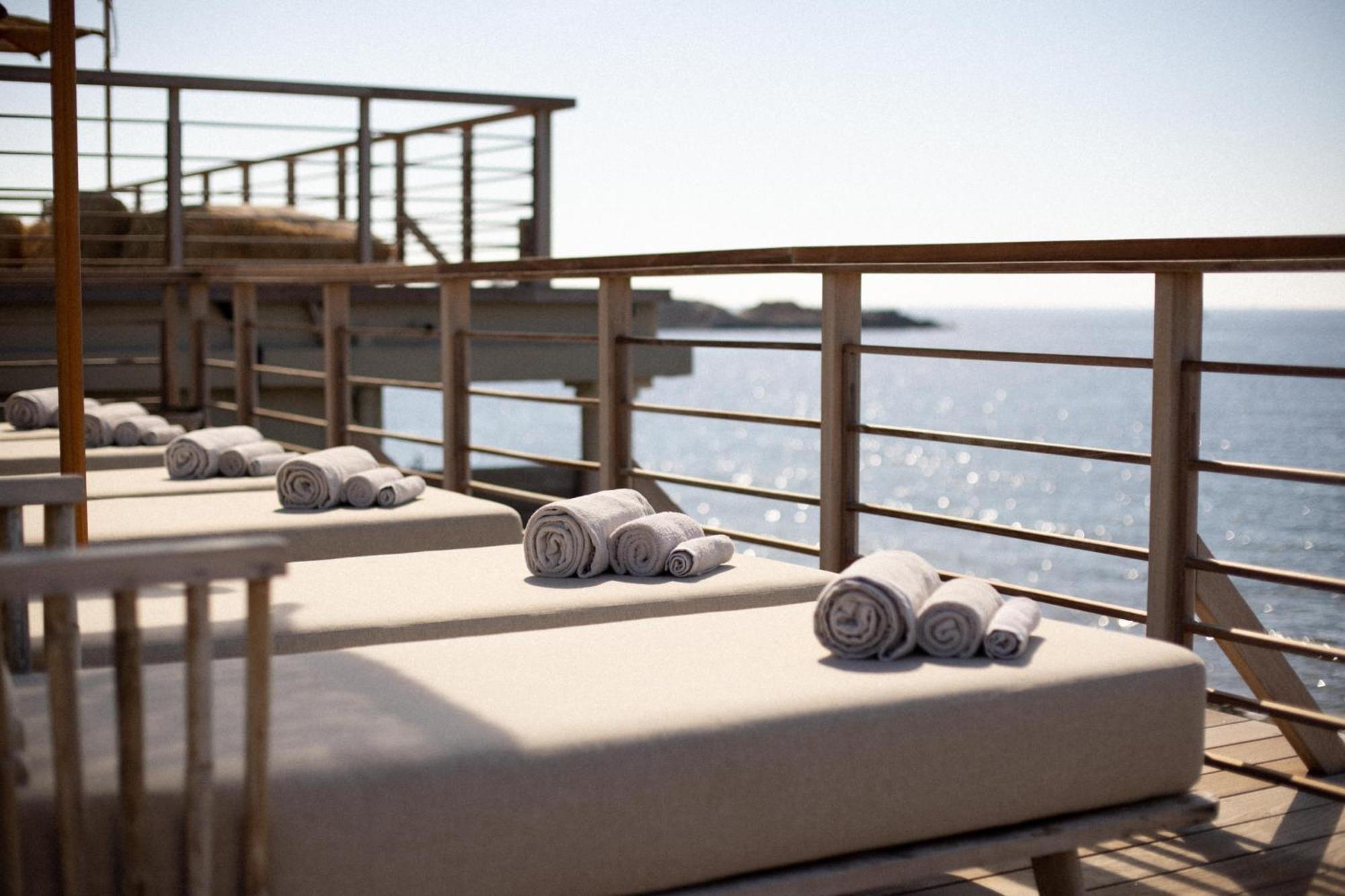 Hotel Plein Large Bandol Luaran gambar