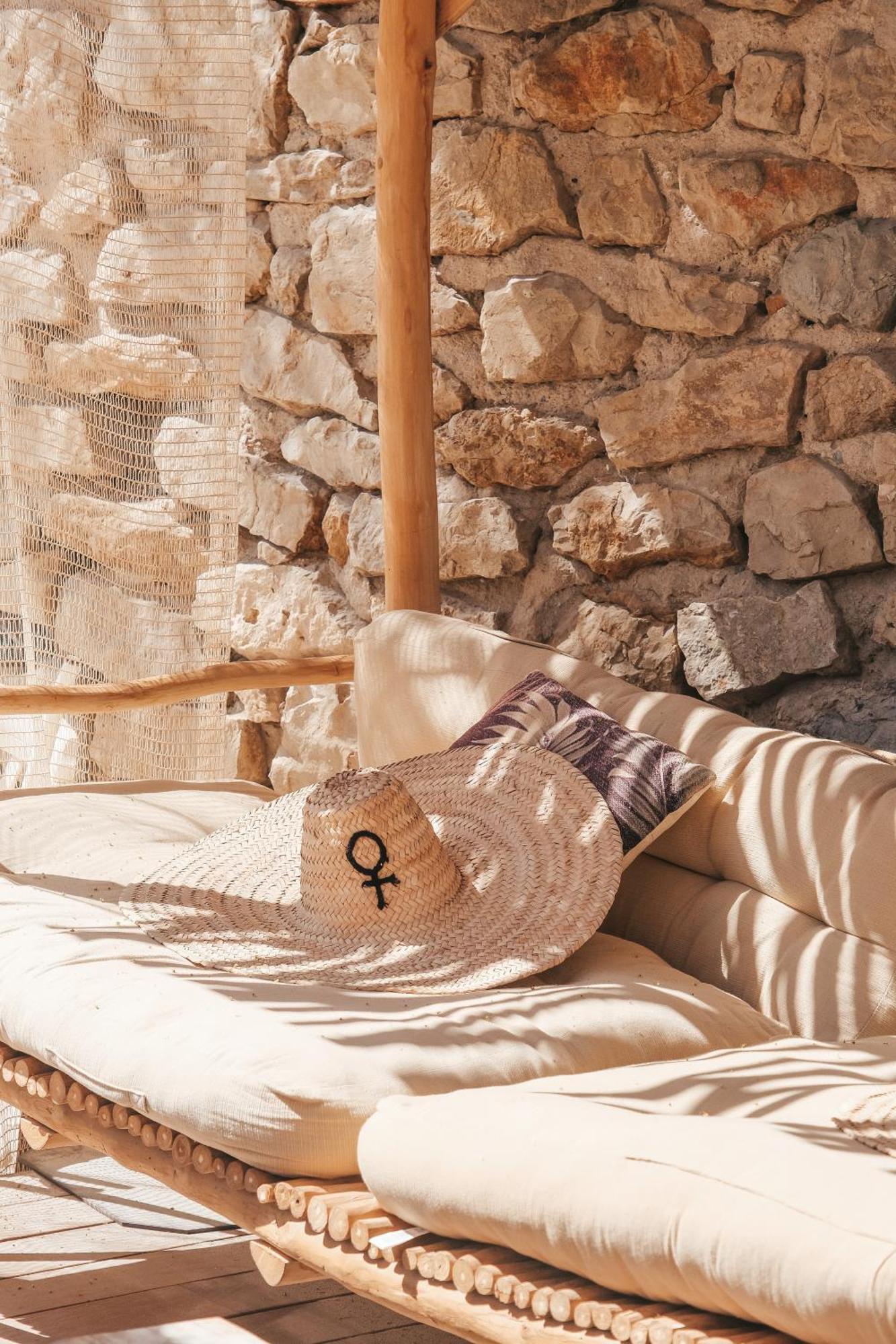 Hotel Plein Large Bandol Luaran gambar